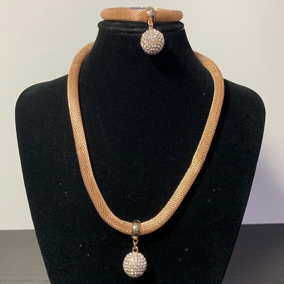 Jewelry - Rose gold mesh and rhinestone set
